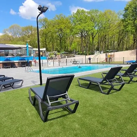 Knus Midden In De En De Rust. Chalet